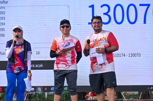 Race photo from NOTARACE 2025