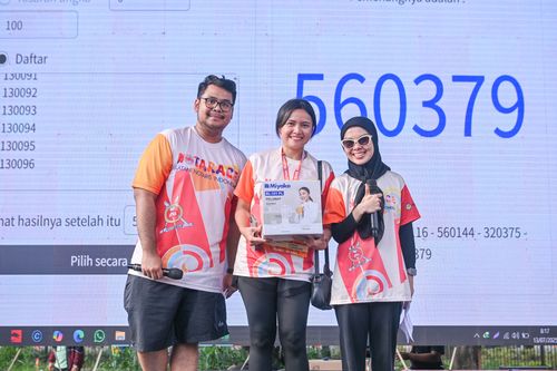 Race photo from NOTARACE 2025