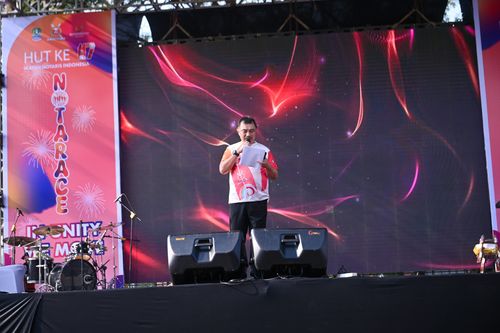 Race photo from NOTARACE 2025
