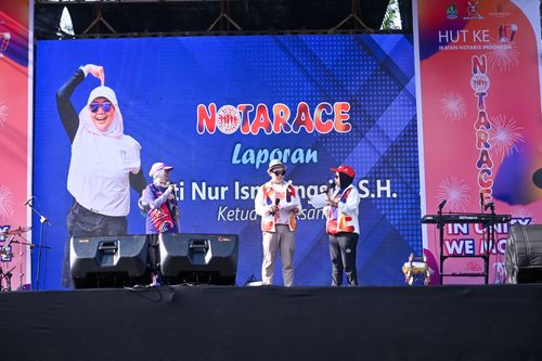 Race photo from NOTARACE 2025