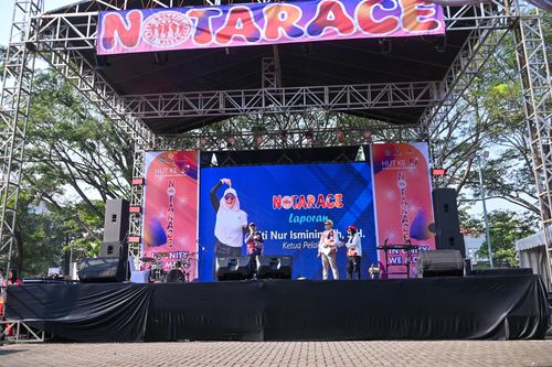 Race photo from NOTARACE 2025