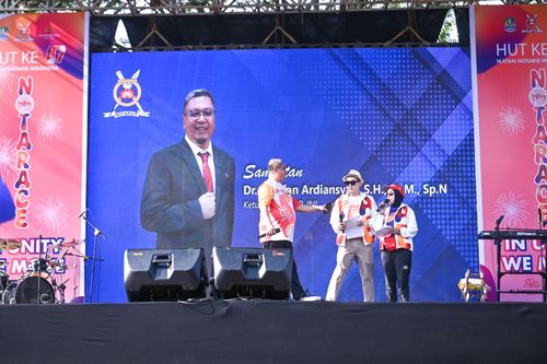 Race photo from NOTARACE 2025