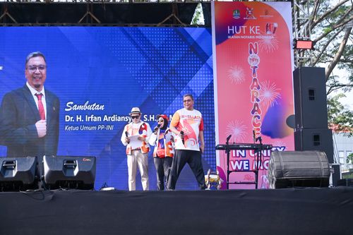 Race photo from NOTARACE 2025