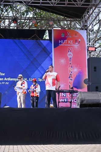 Race photo from NOTARACE 2025
