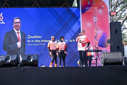 Race photo from NOTARACE 2025