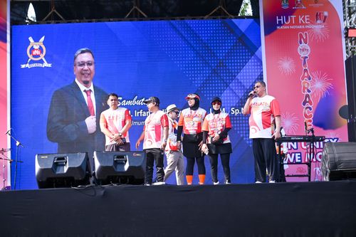 Race photo from NOTARACE 2025