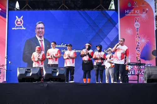 Race photo from NOTARACE 2025