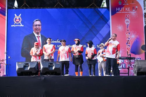 Race photo from NOTARACE 2025