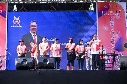 Race photo from NOTARACE 2025
