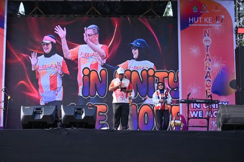 Race photo from NOTARACE 2025