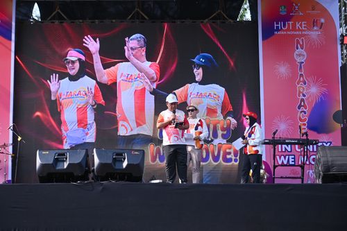 Race photo from NOTARACE 2025