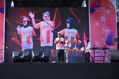 Race photo from NOTARACE 2025