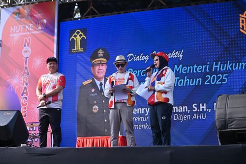 Race photo from NOTARACE 2025
