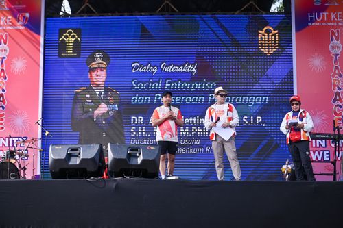 Race photo from NOTARACE 2025