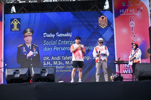 Race photo from NOTARACE 2025