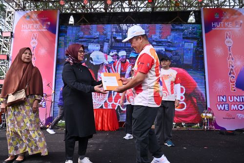 Race photo from NOTARACE 2025