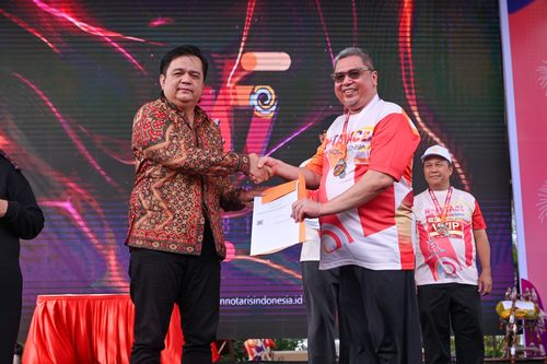 Race photo from NOTARACE 2025
