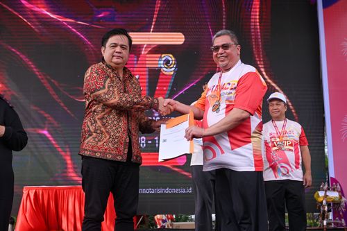 Race photo from NOTARACE 2025