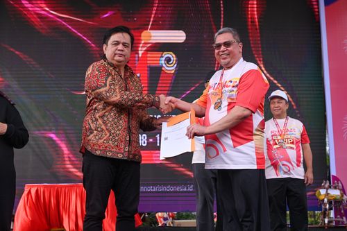 Race photo from NOTARACE 2025
