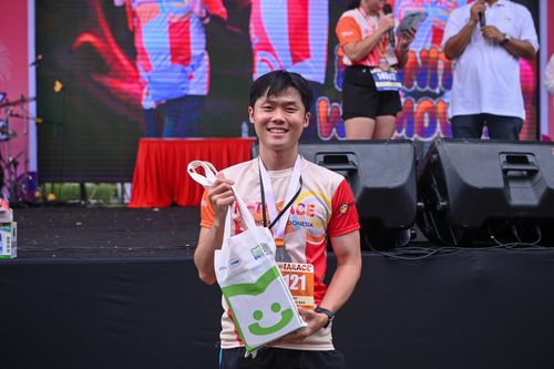 Race photo from NOTARACE 2025