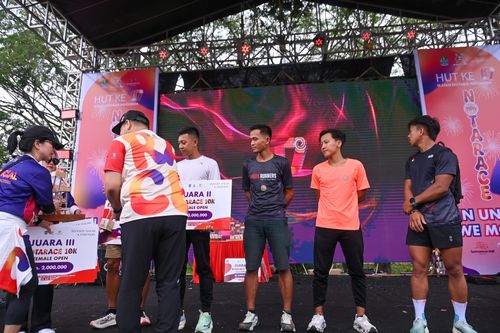 Race photo from NOTARACE 2025