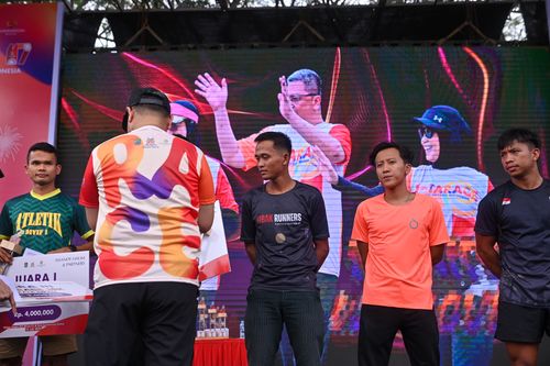 Race photo from NOTARACE 2025