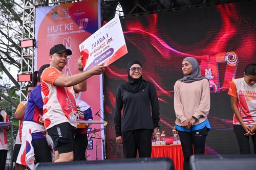 Race photo from NOTARACE 2025