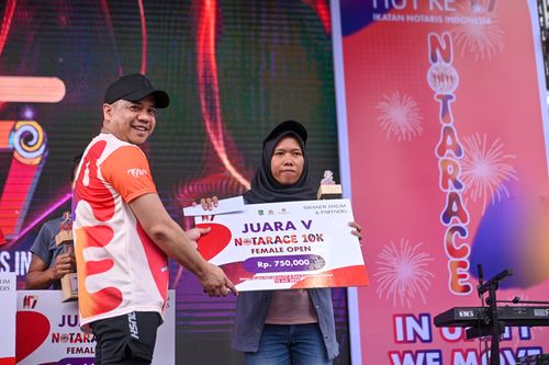 Race photo from NOTARACE 2025