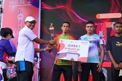 Race photo from NOTARACE 2025
