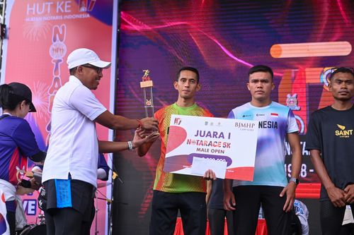 Race photo from NOTARACE 2025