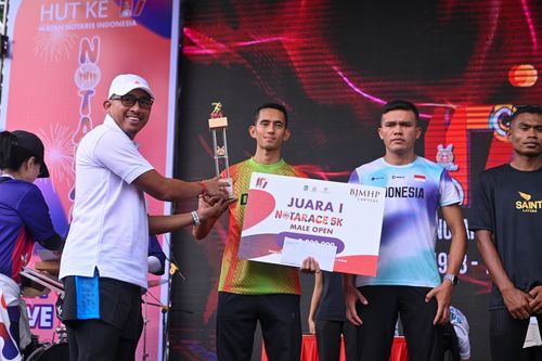 Race photo from NOTARACE 2025
