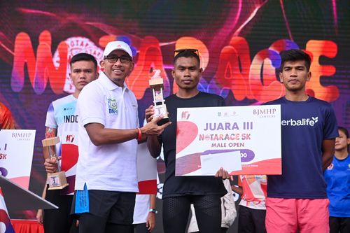 Race photo from NOTARACE 2025