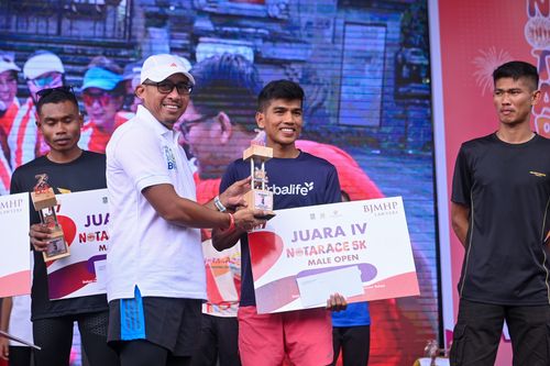 Race photo from NOTARACE 2025