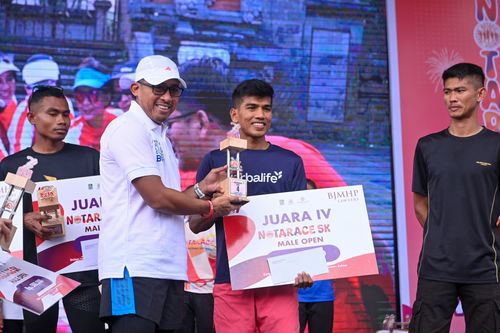 Race photo from NOTARACE 2025
