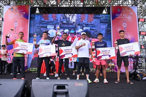 Race photo from NOTARACE 2025