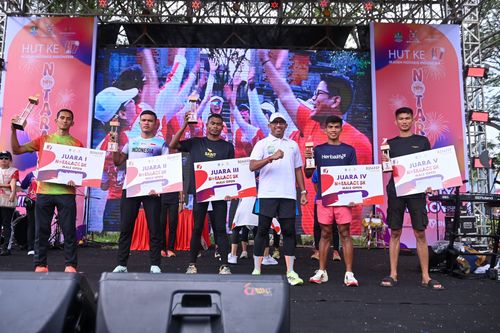 Race photo from NOTARACE 2025