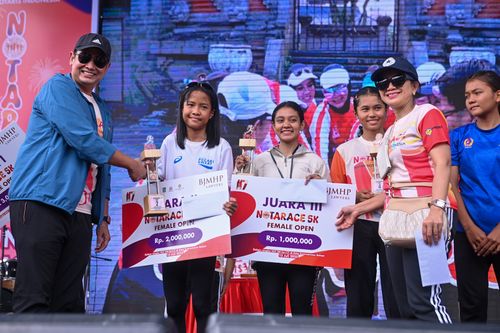 Race photo from NOTARACE 2025