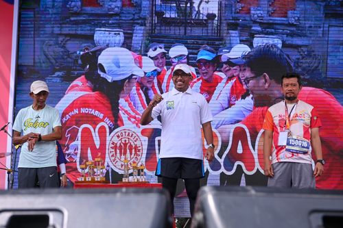 Race photo from NOTARACE 2025