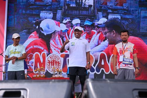 Race photo from NOTARACE 2025