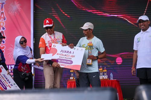 Race photo from NOTARACE 2025
