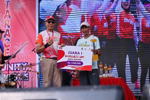 Race photo from NOTARACE 2025