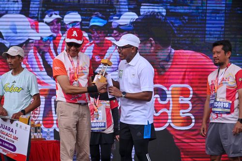 Race photo from NOTARACE 2025
