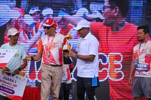Race photo from NOTARACE 2025