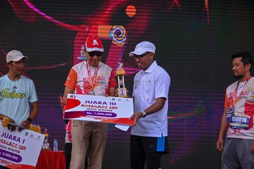 Race photo from NOTARACE 2025