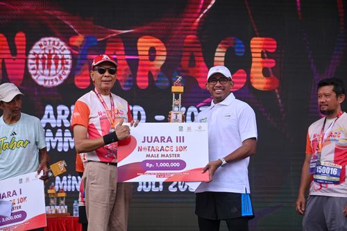Race photo from NOTARACE 2025