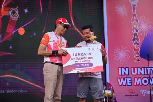 Race photo from NOTARACE 2025