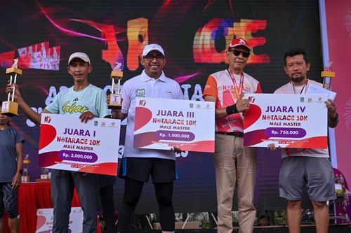 Race photo from NOTARACE 2025
