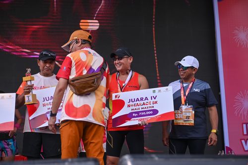 Race photo from NOTARACE 2025