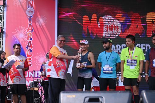 Race photo from NOTARACE 2025