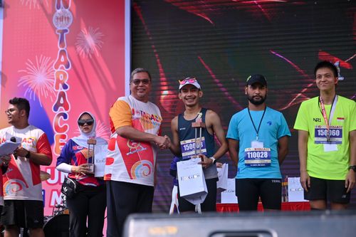 Race photo from NOTARACE 2025